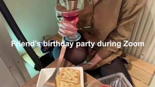 ズームで友達の誕生日会中、尿意を催しバレないように少しずつおもらしするも, ScatKings.com Scat Porn 4 ScatKings.com Scat Porn